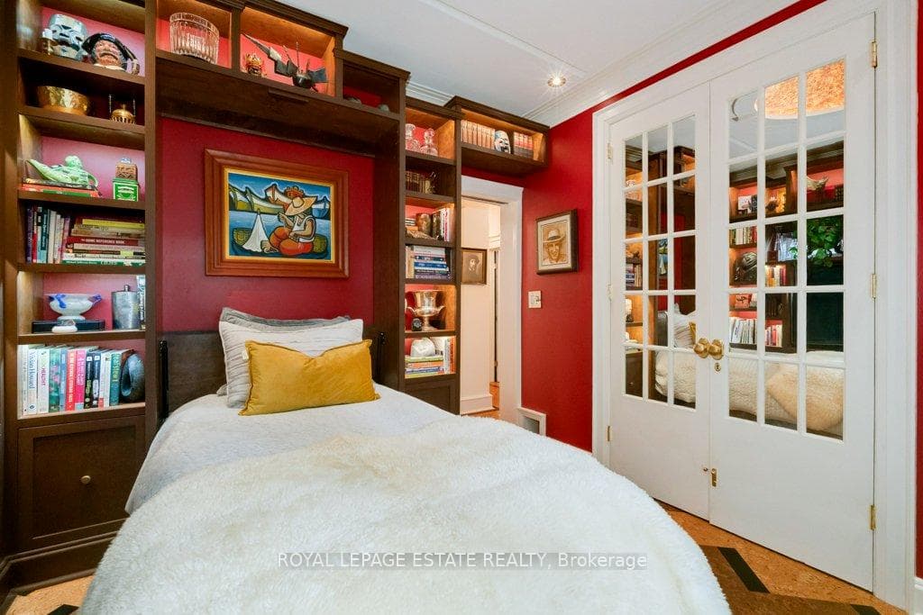 314 Scarborough Road photo 17
