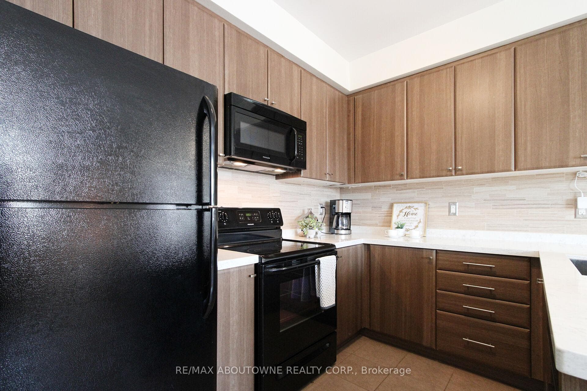2339 Sawgrass Drive Unit 206 photo 8
