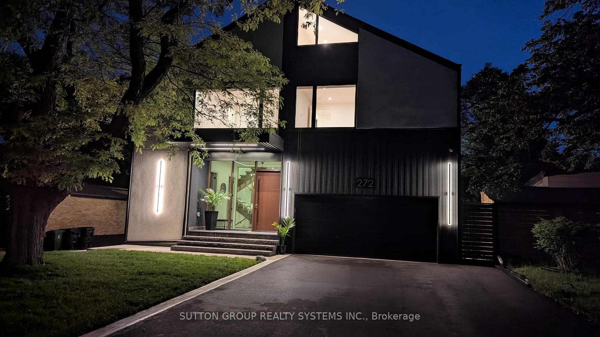 272 Renforth Drive photo 3