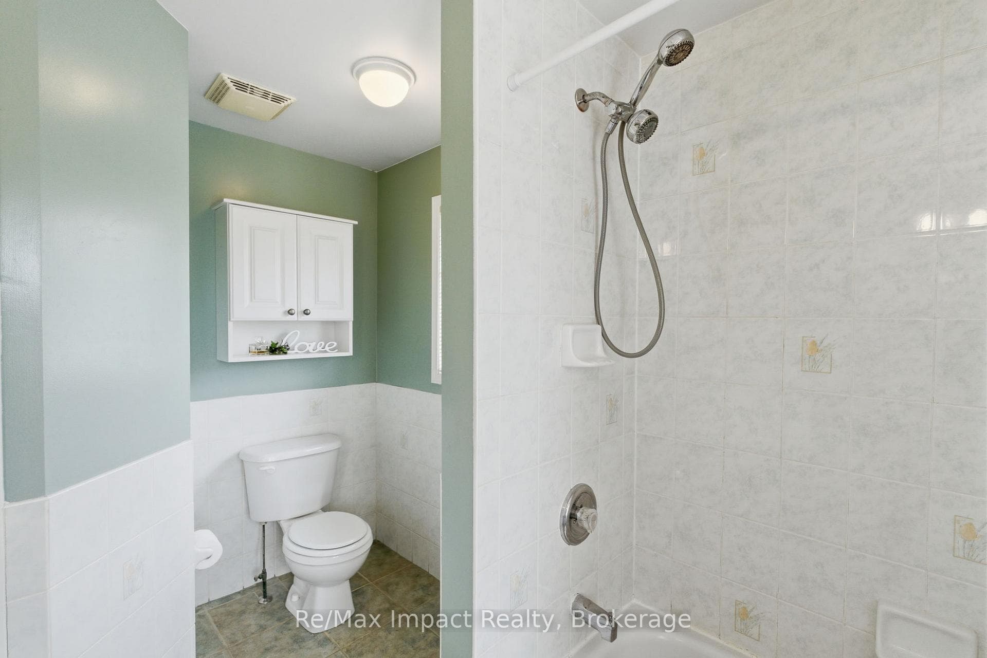 45 Barron Court photo 27