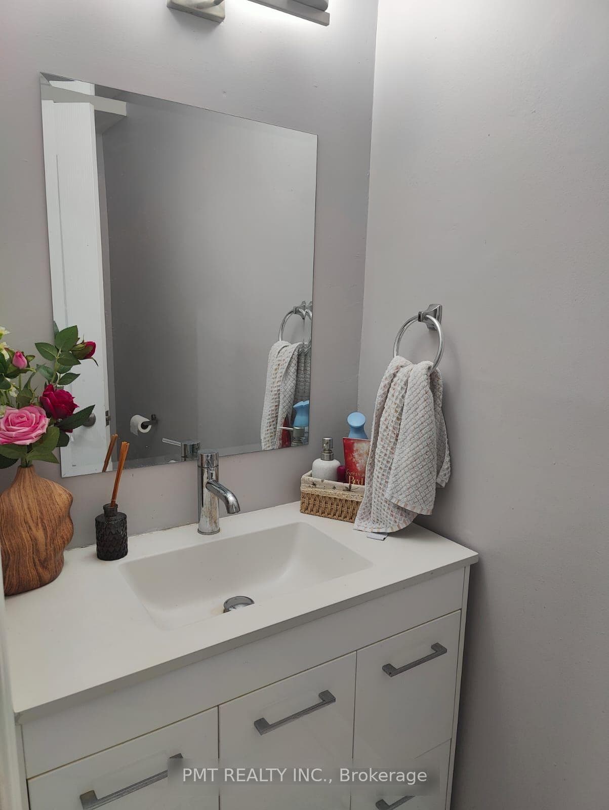 73 Greene Drive photo 14