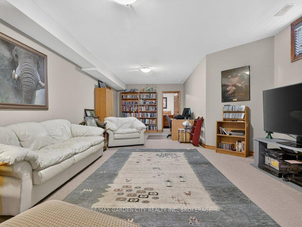 3297 Tallman Drive photo 38