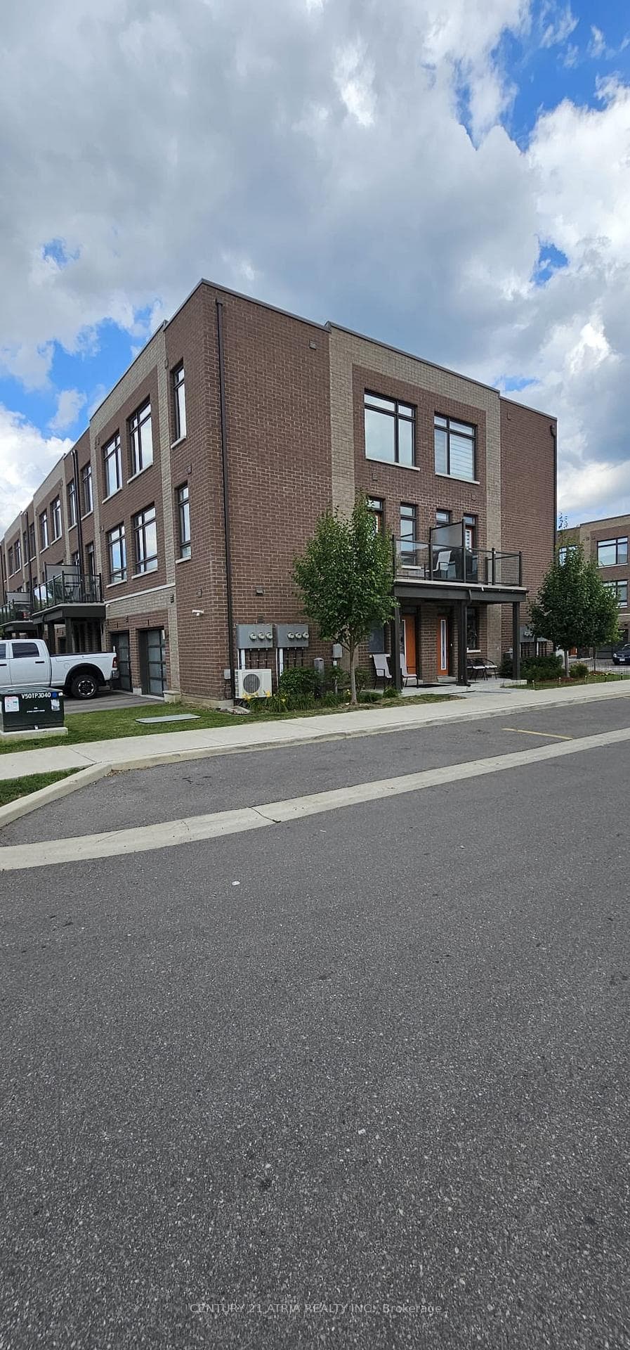 1 Hearne Street photo 2