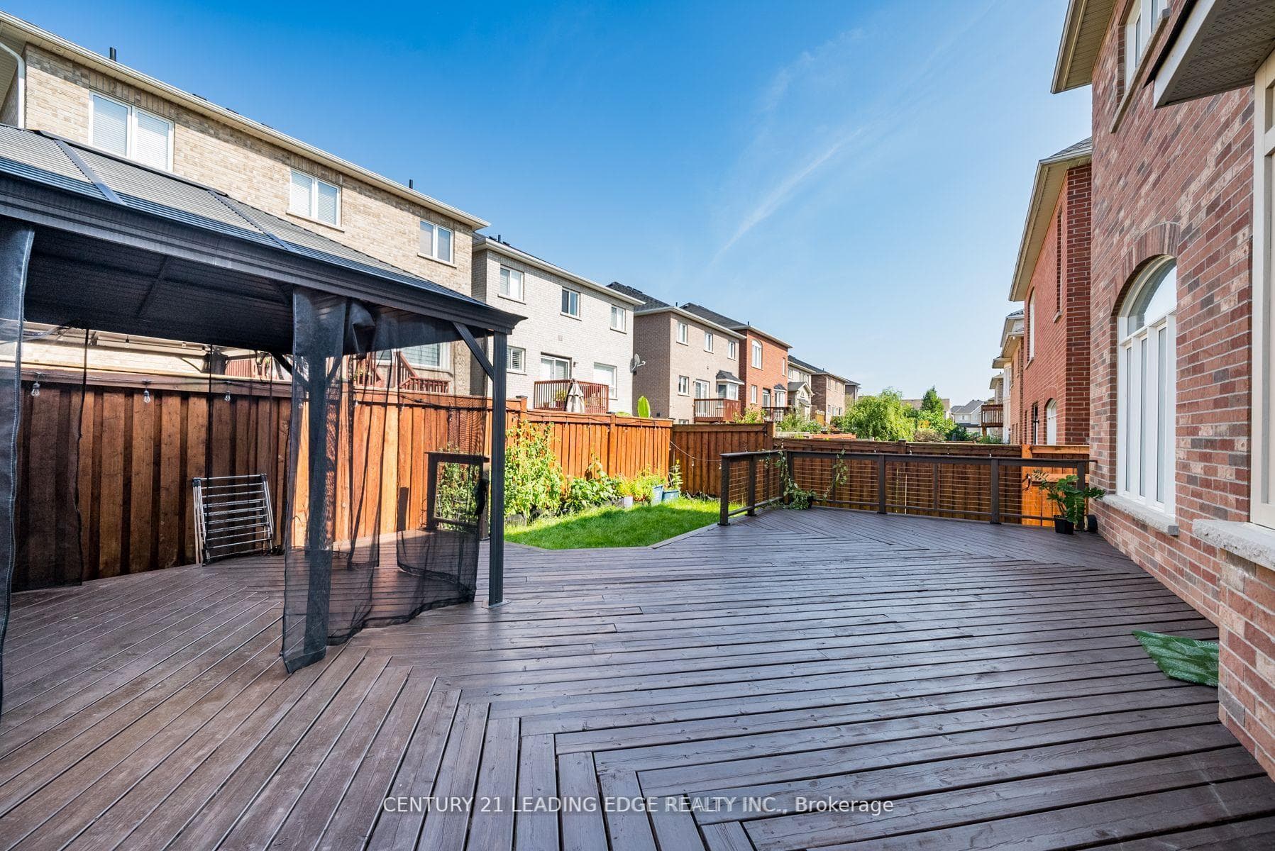 21 Darlet Avenue photo 35