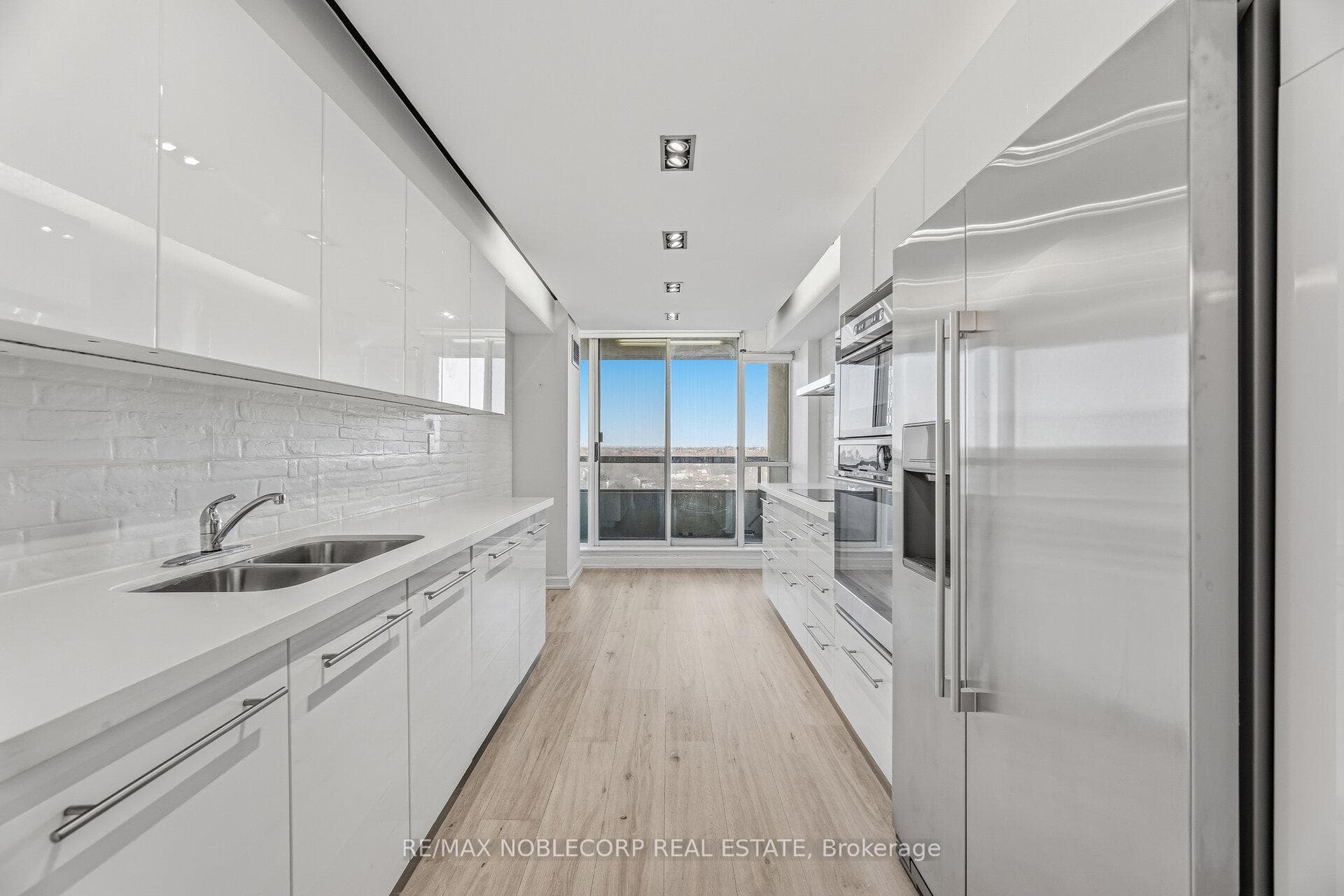 22 Hanover Road Unit 1107 photo 11
