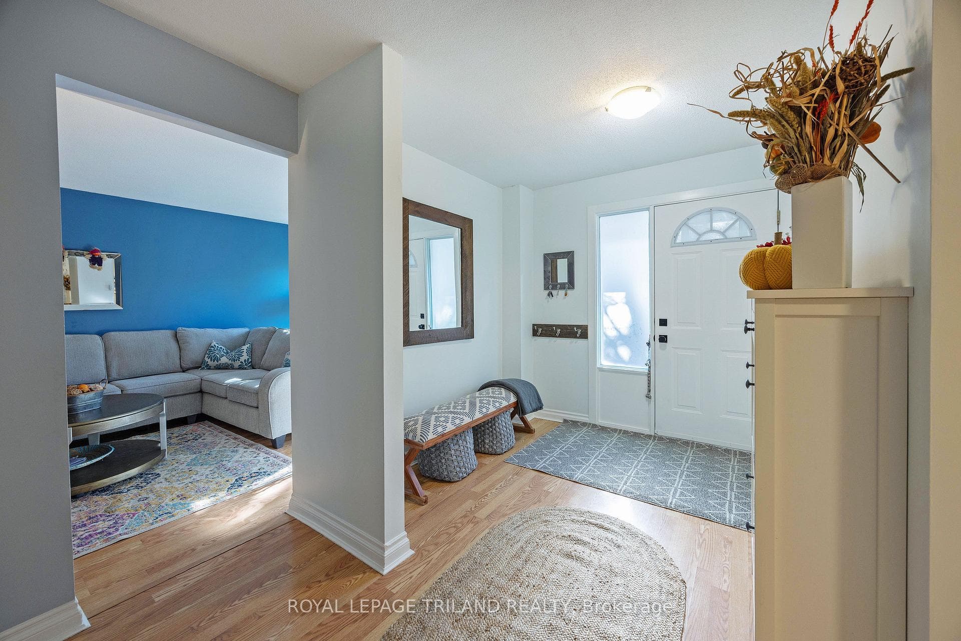590 MILLBANK Drive Unit 2 photo 9