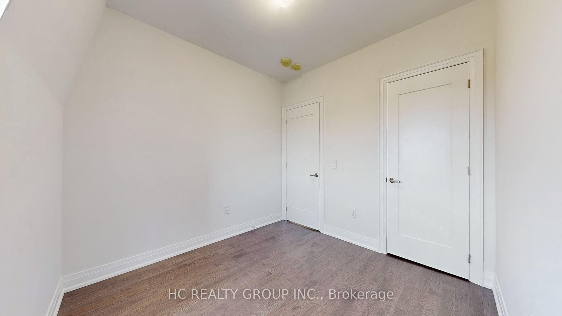 9422 Bayview Avenue Unit Main photo 42