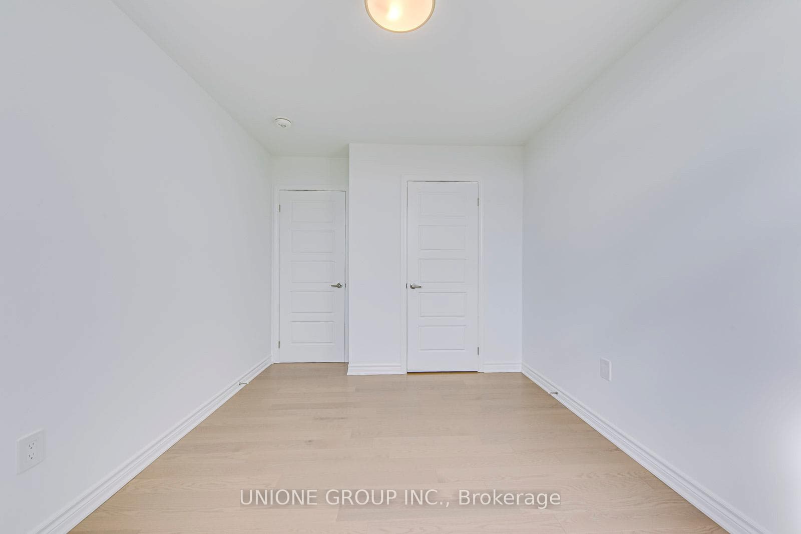 3038 Merrick Road photo 33