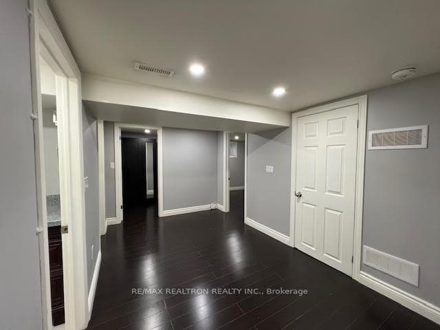37 Kenton Drive Unit Lower photo 4