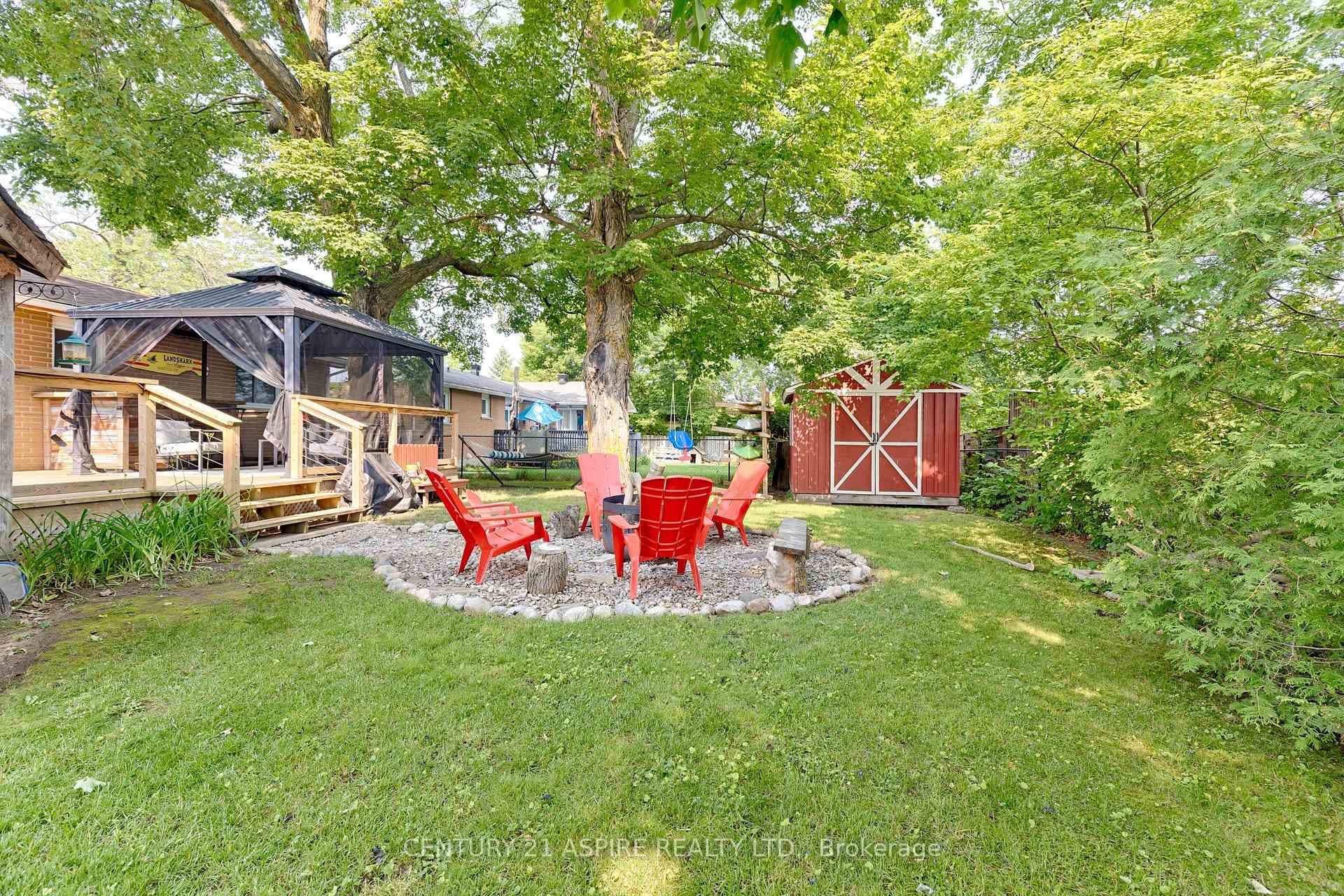 22 Harris Crescent photo 34