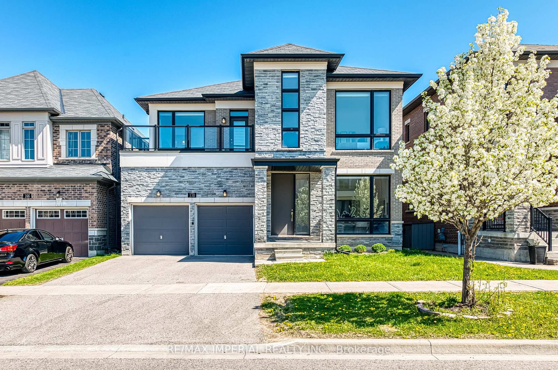 170 SCRIVENER Drive photo 1