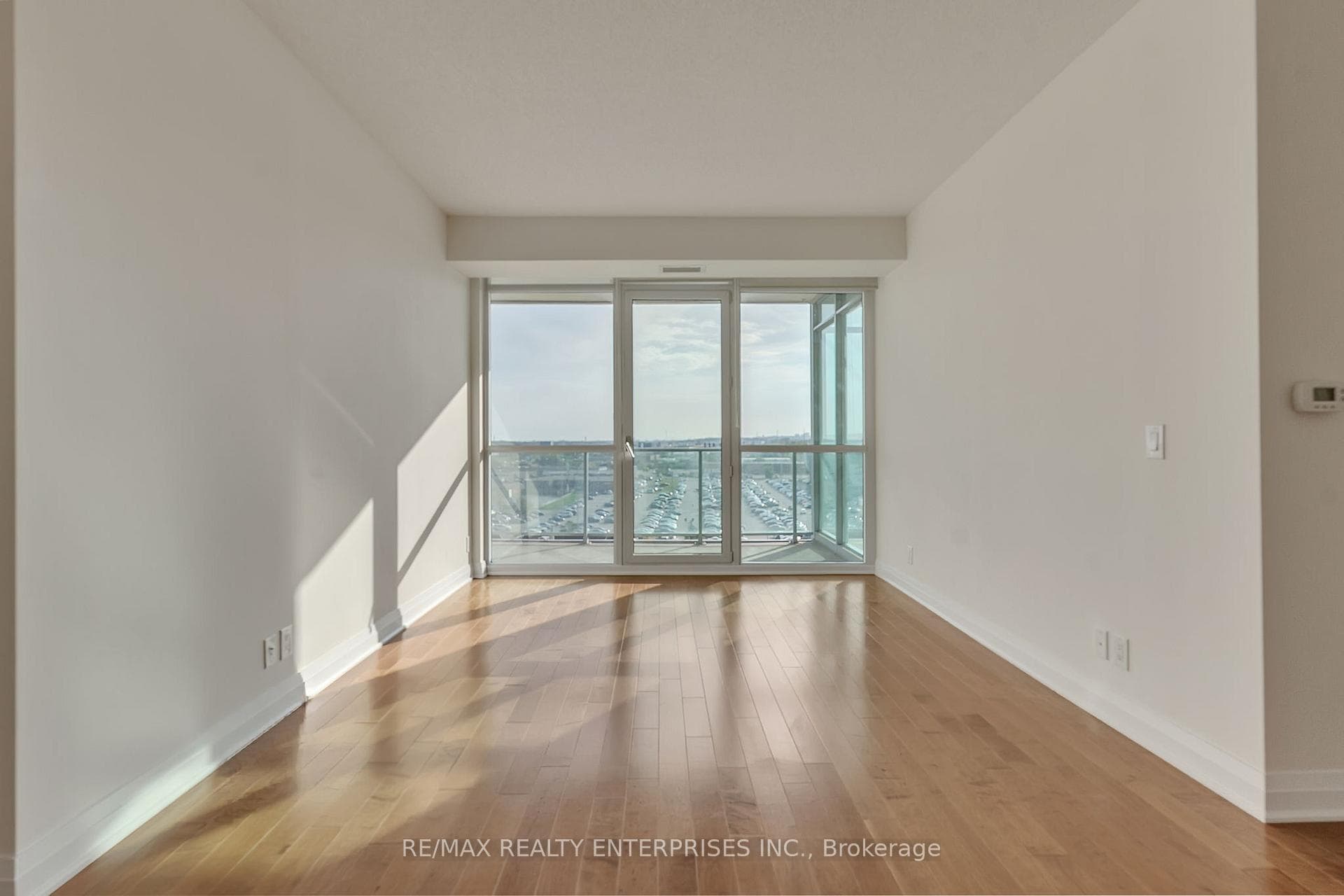 1055 Southdown Road Unit 914 photo 17