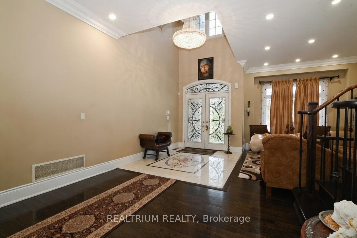 37 St. Magnus Drive photo 5