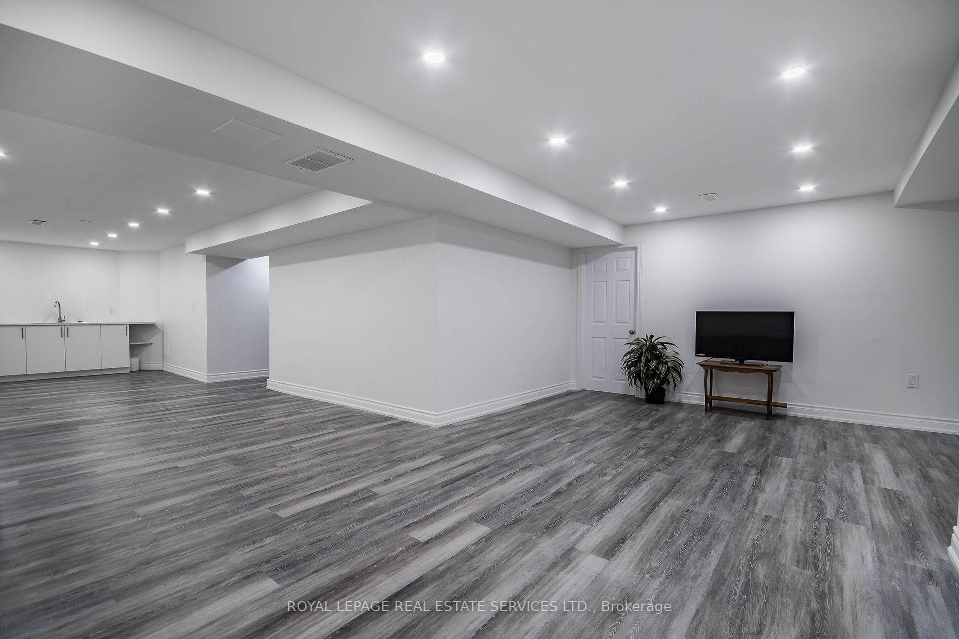 276 Gatestone Drive photo 30