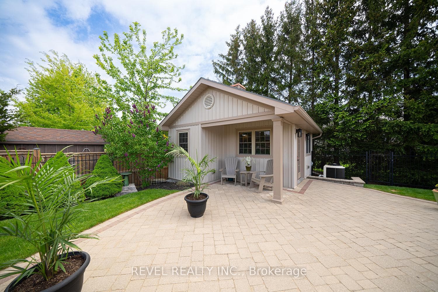 8 Ravine Court photo 38