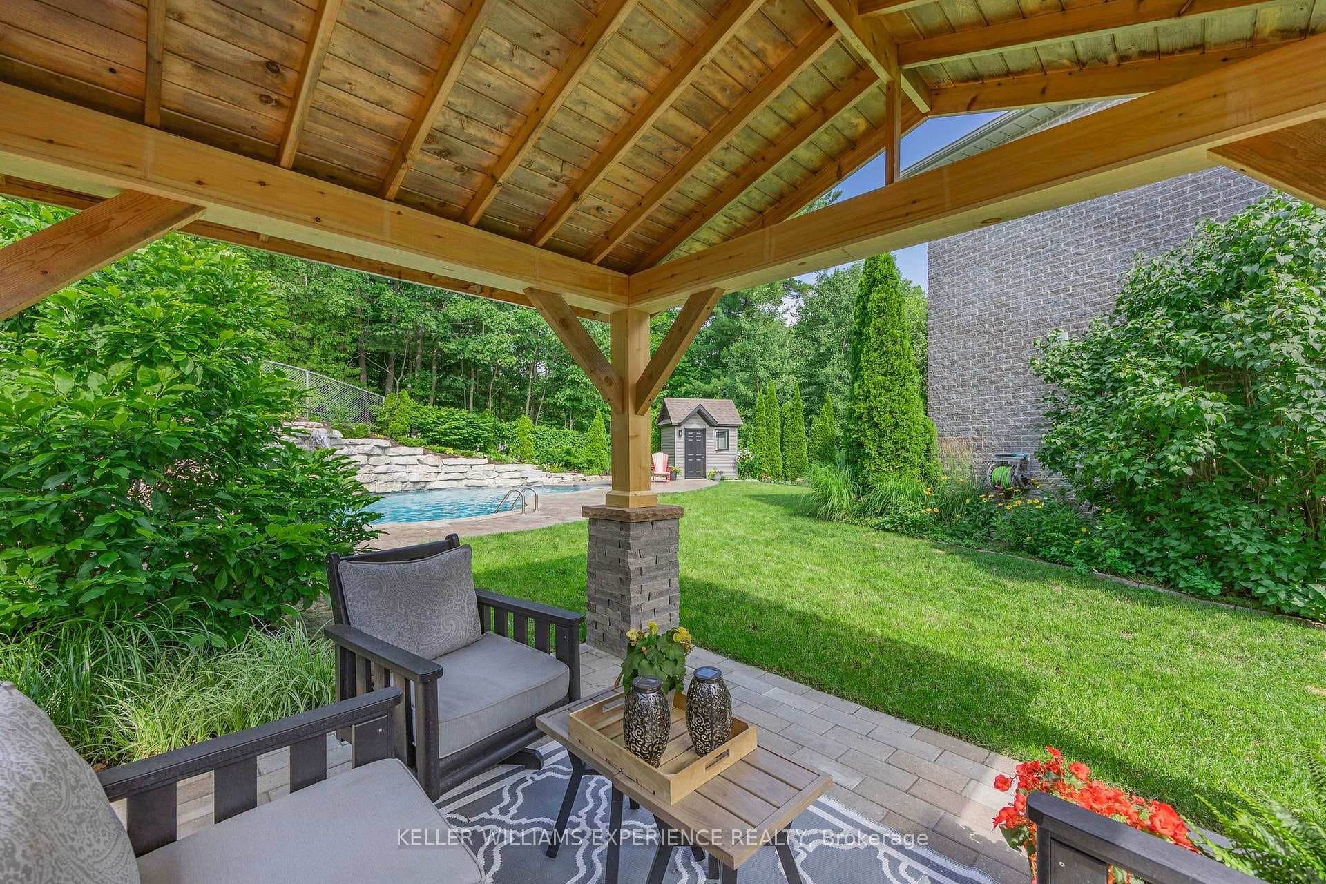 8 Springwood Court photo 36