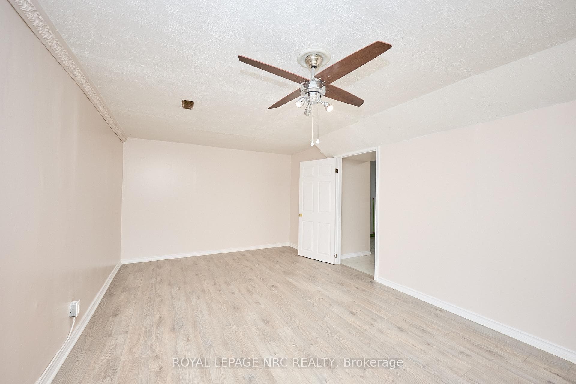 6090 Crimson Drive photo 21