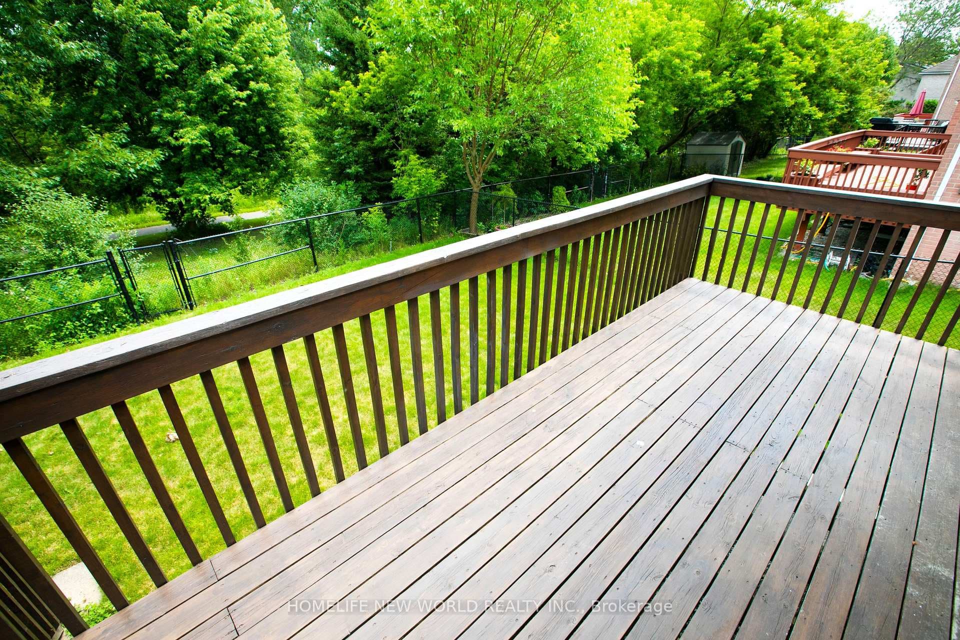 27 John Stiver Crescent photo 32