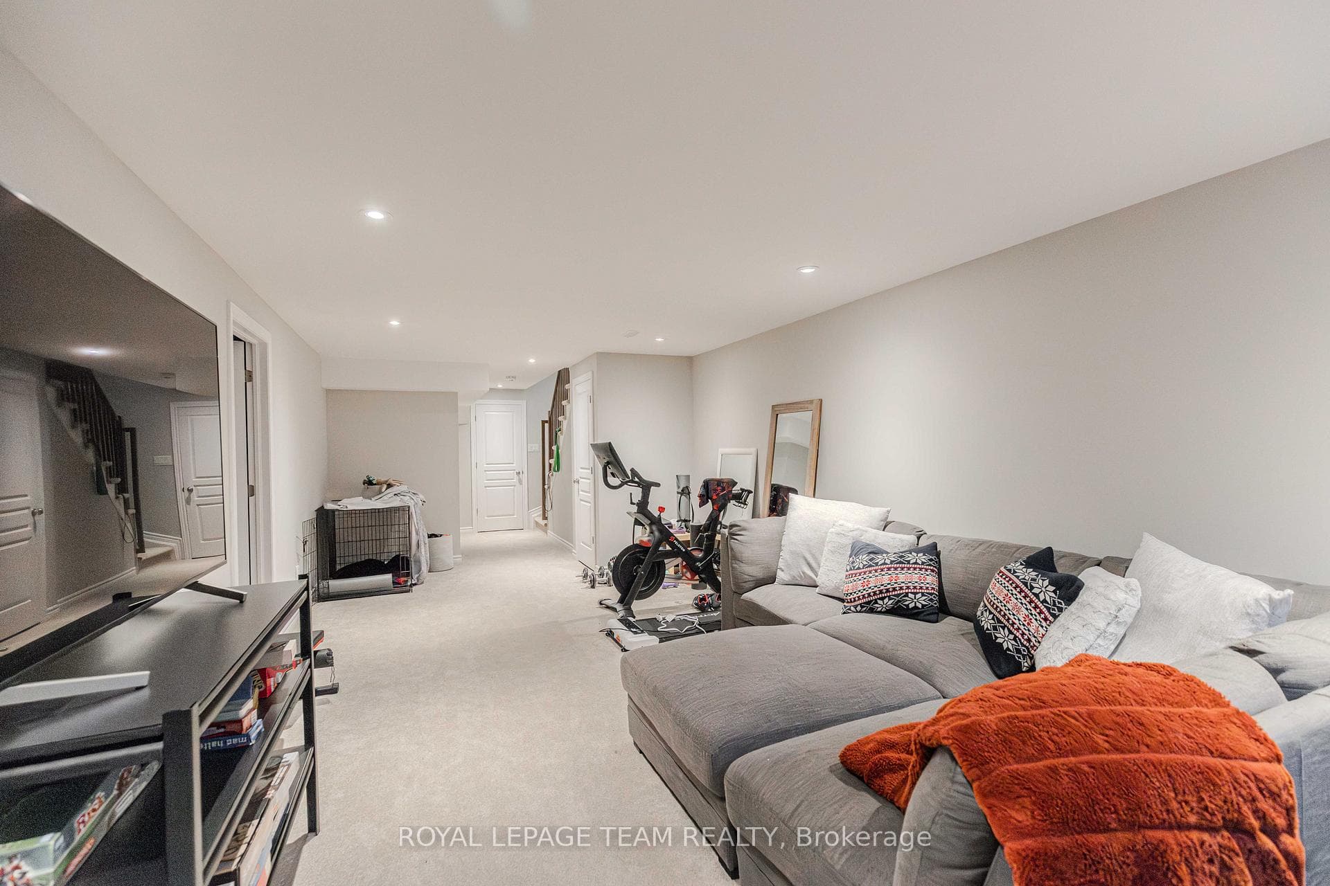 546 Triangle Street photo 35
