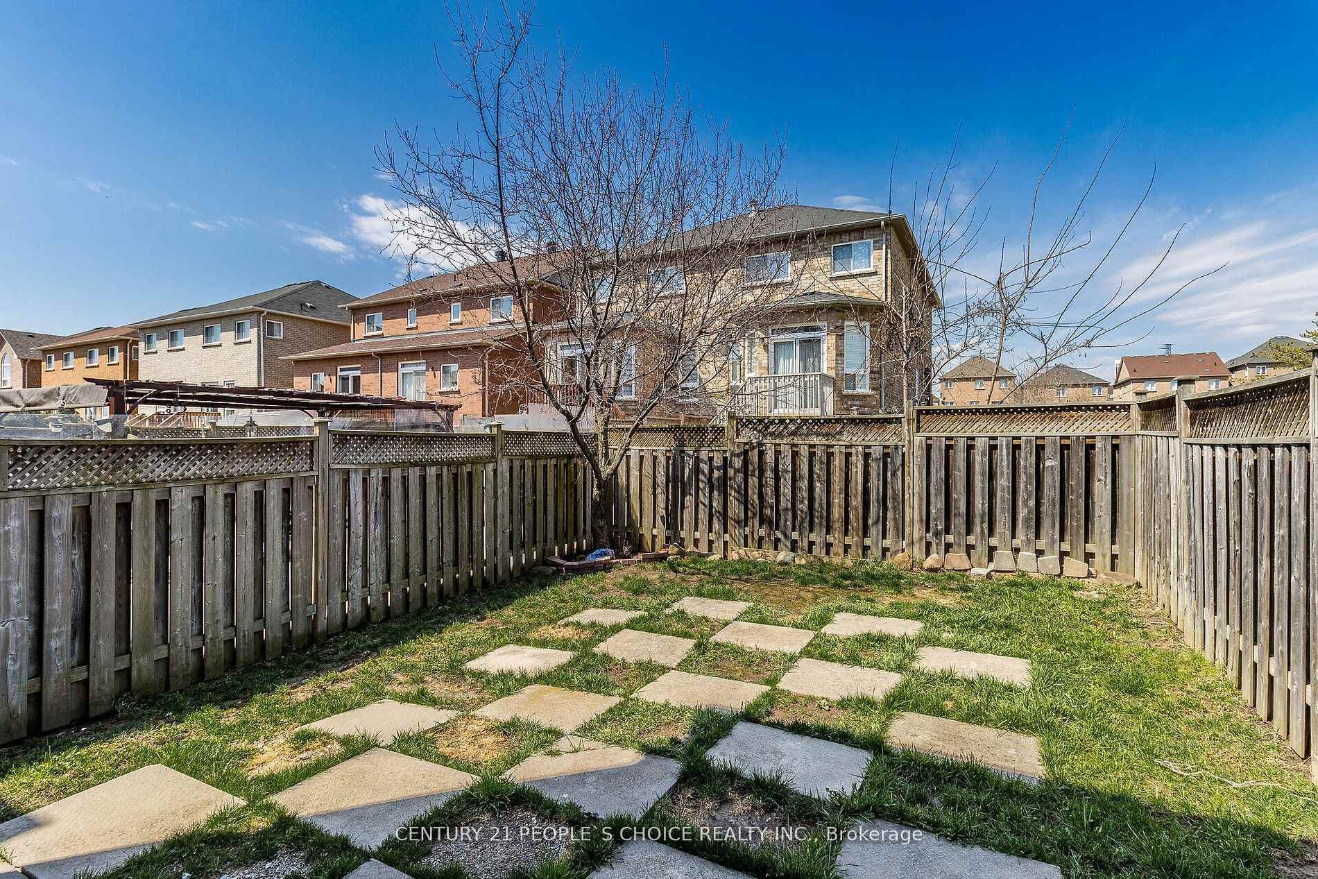 35 Nathaniel Crescent photo 38