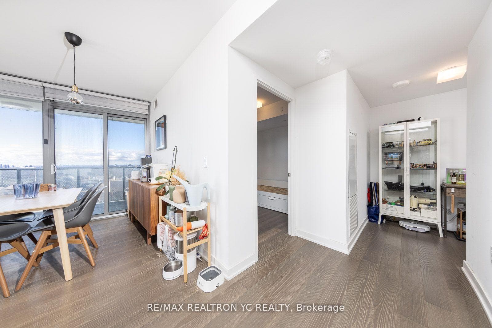 11 Wellesley Street Unit 3305 photo 2