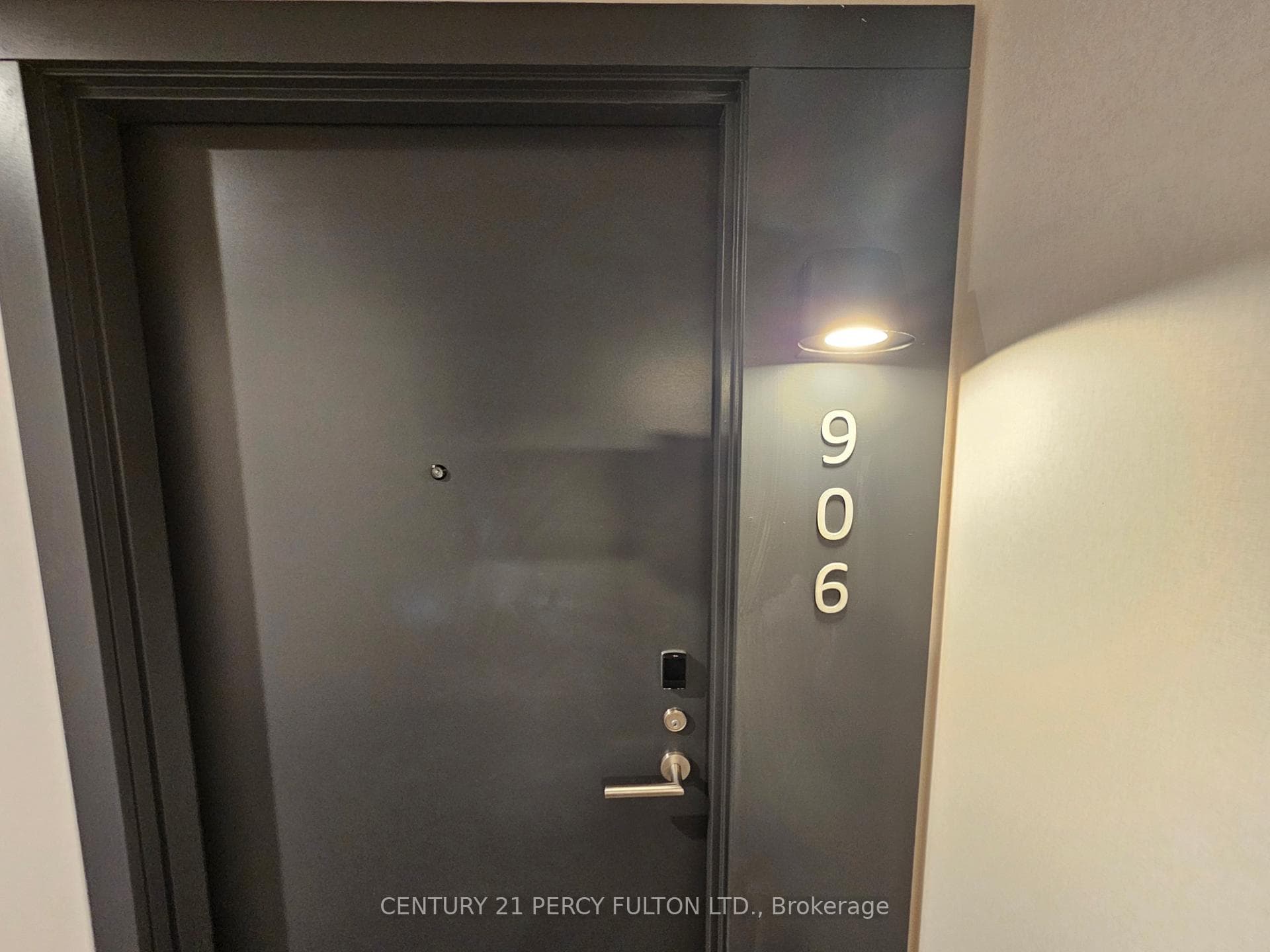 180 Front Street Unit 906 photo 13