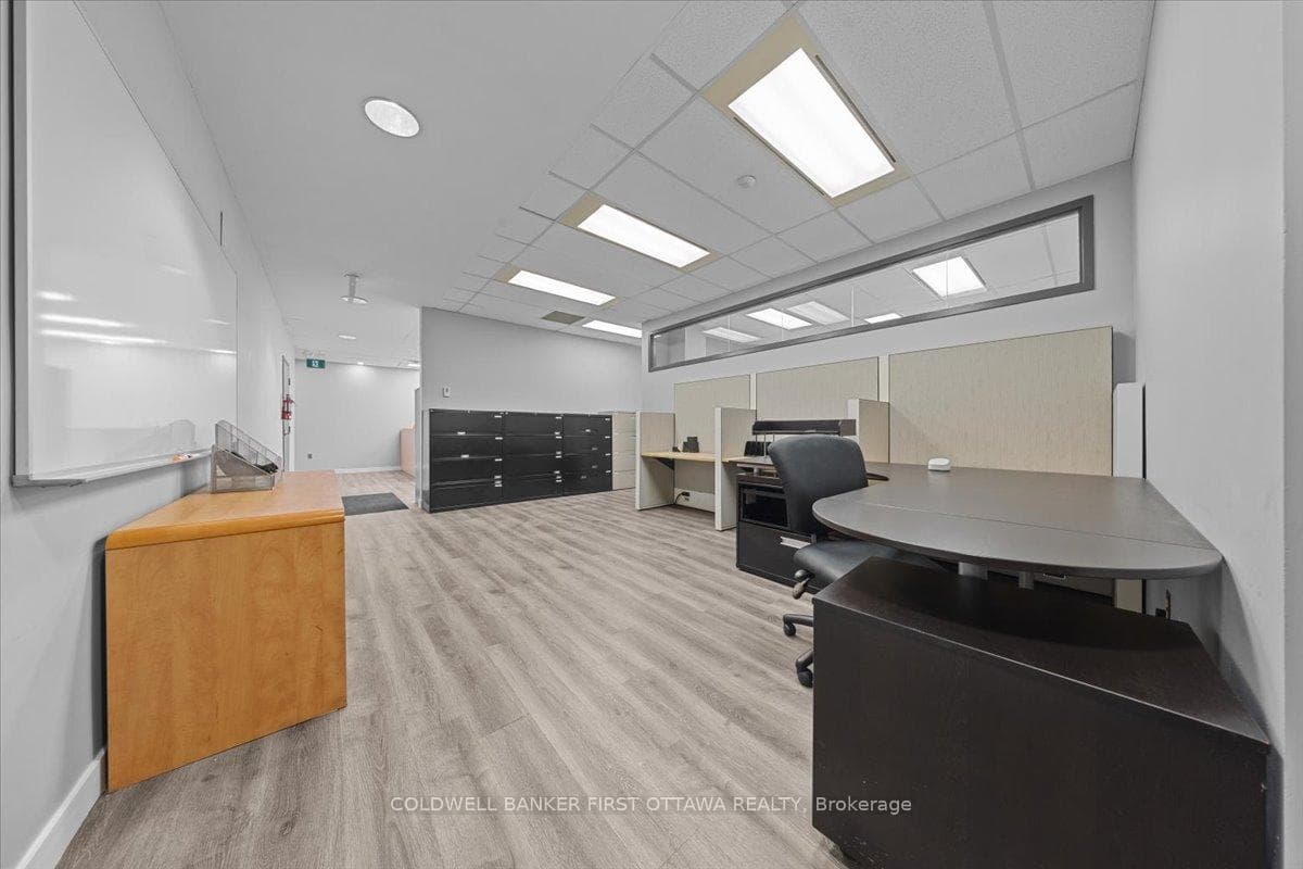 2283 ST LAURENT Boulevard Unit 101 photo 12