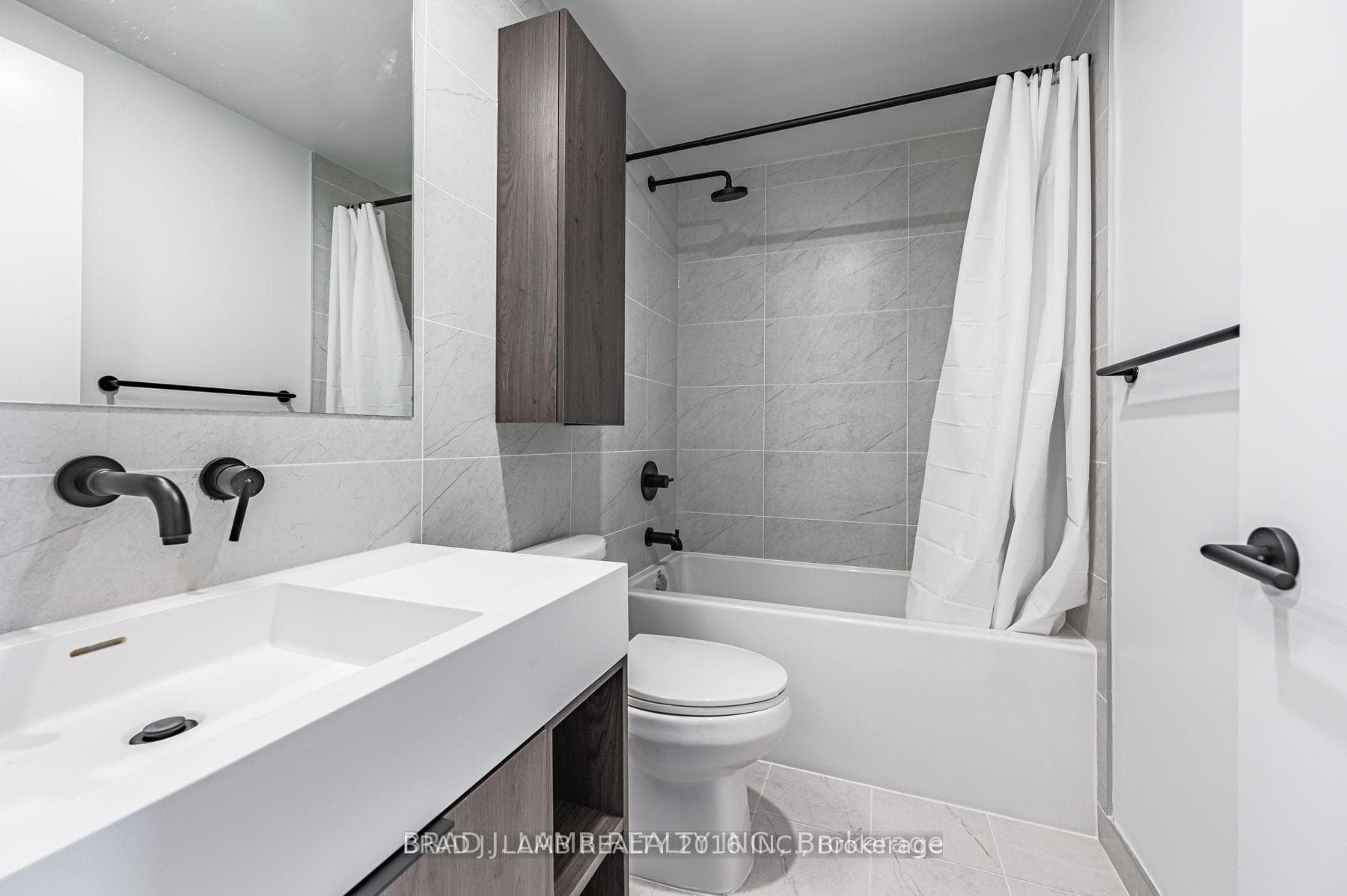 108 Peter Street Unit 1619 photo 10