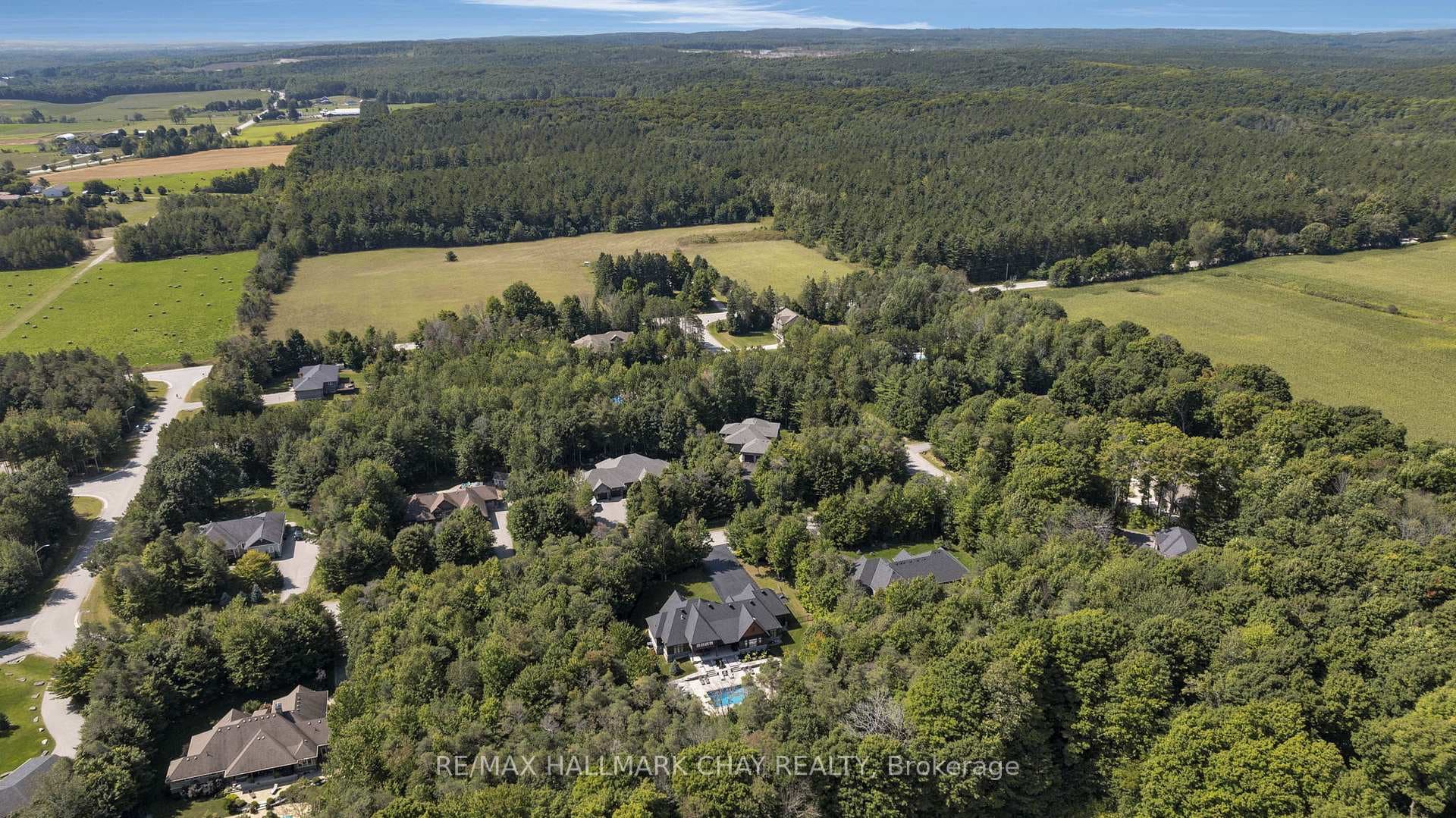 16 Houben Crescent, Oro-Medonte AERIAL