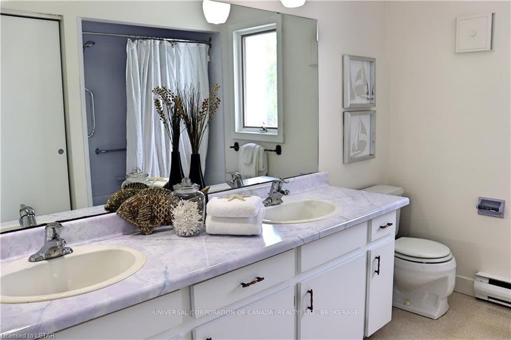 23 MOORE Avenue photo 22
