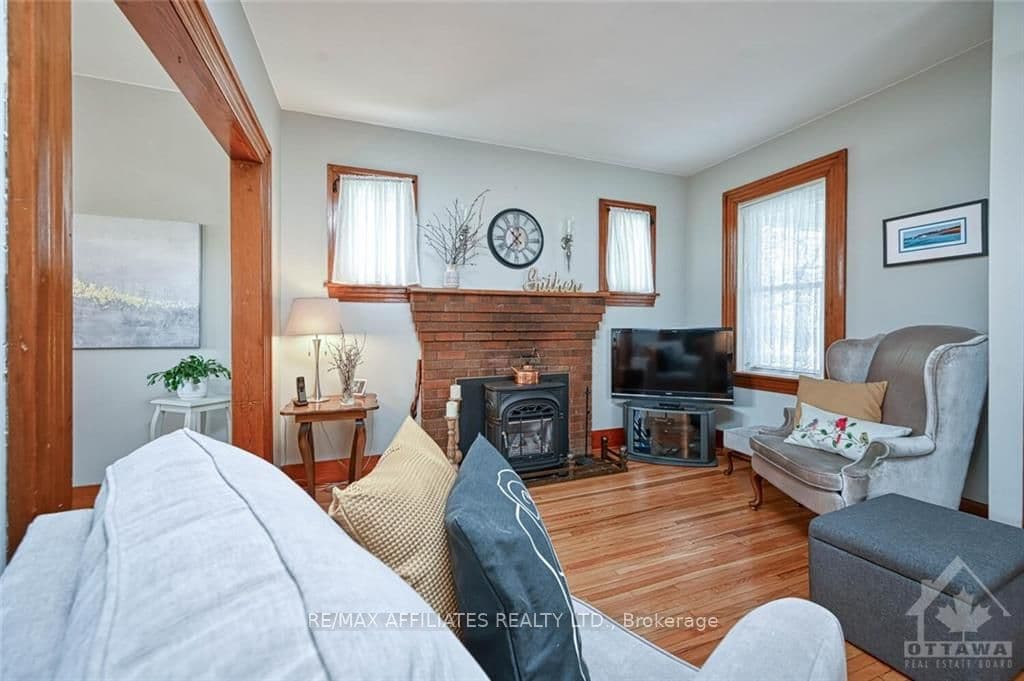 37 GLEN Avenue photo 5