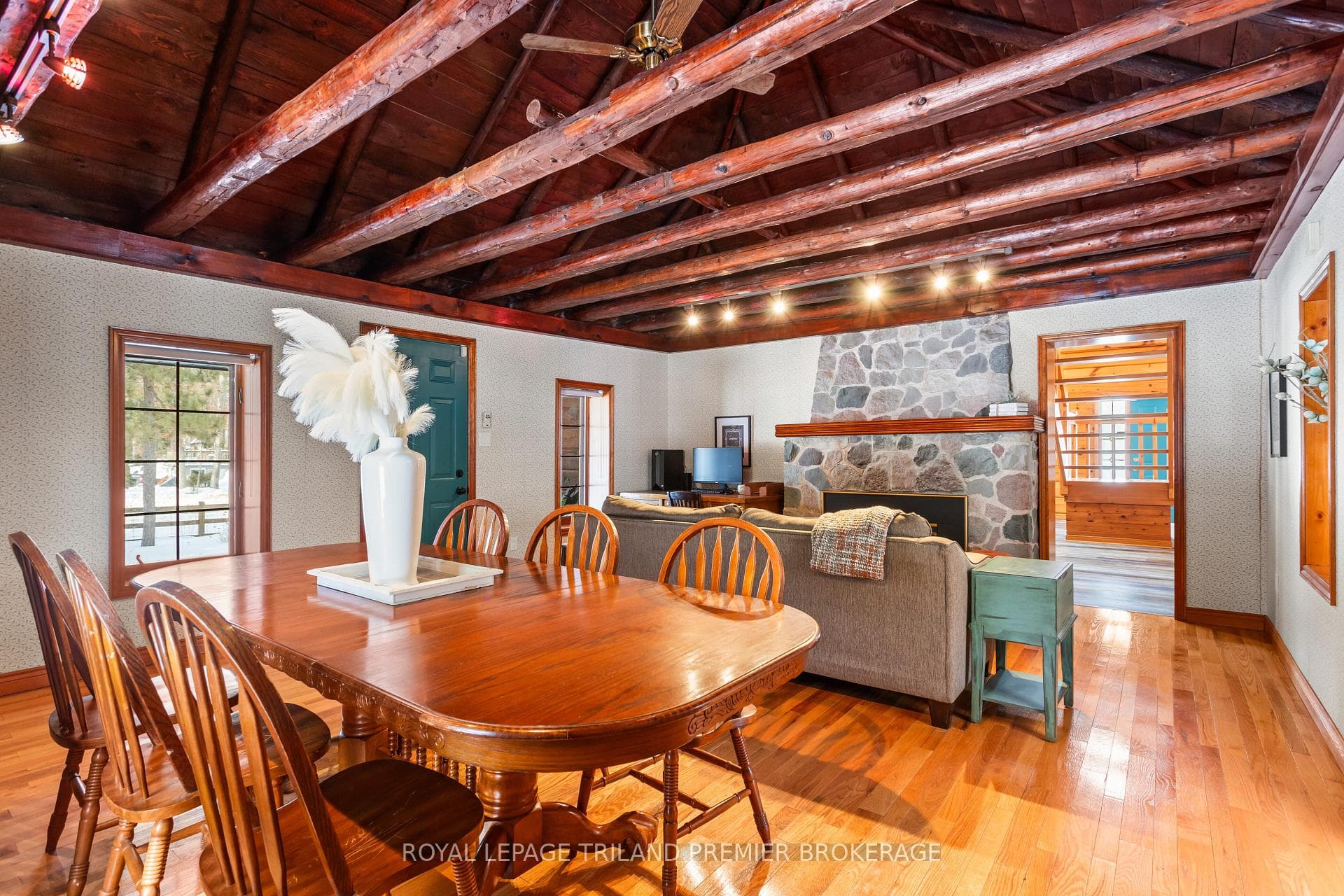 9936 ONTARIO Street photo 13