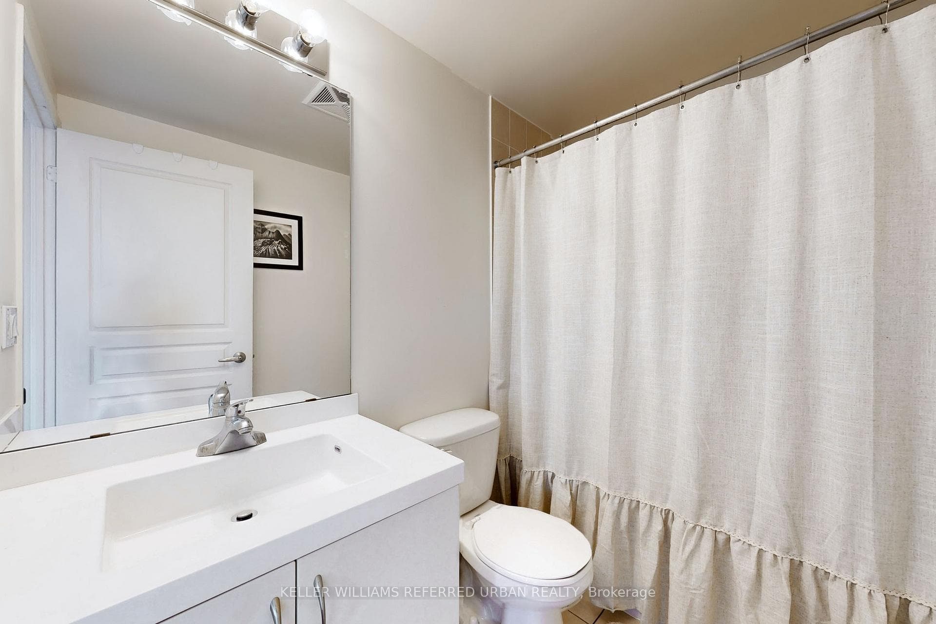 15 Legion Road Unit 1704 photo 12