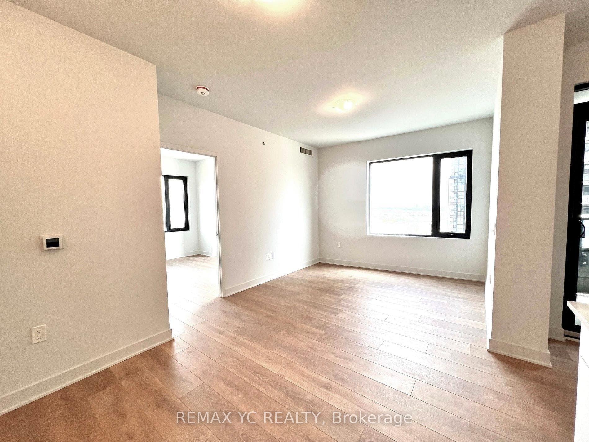 2920 Highway 7 Road Unit 1105 photo 1