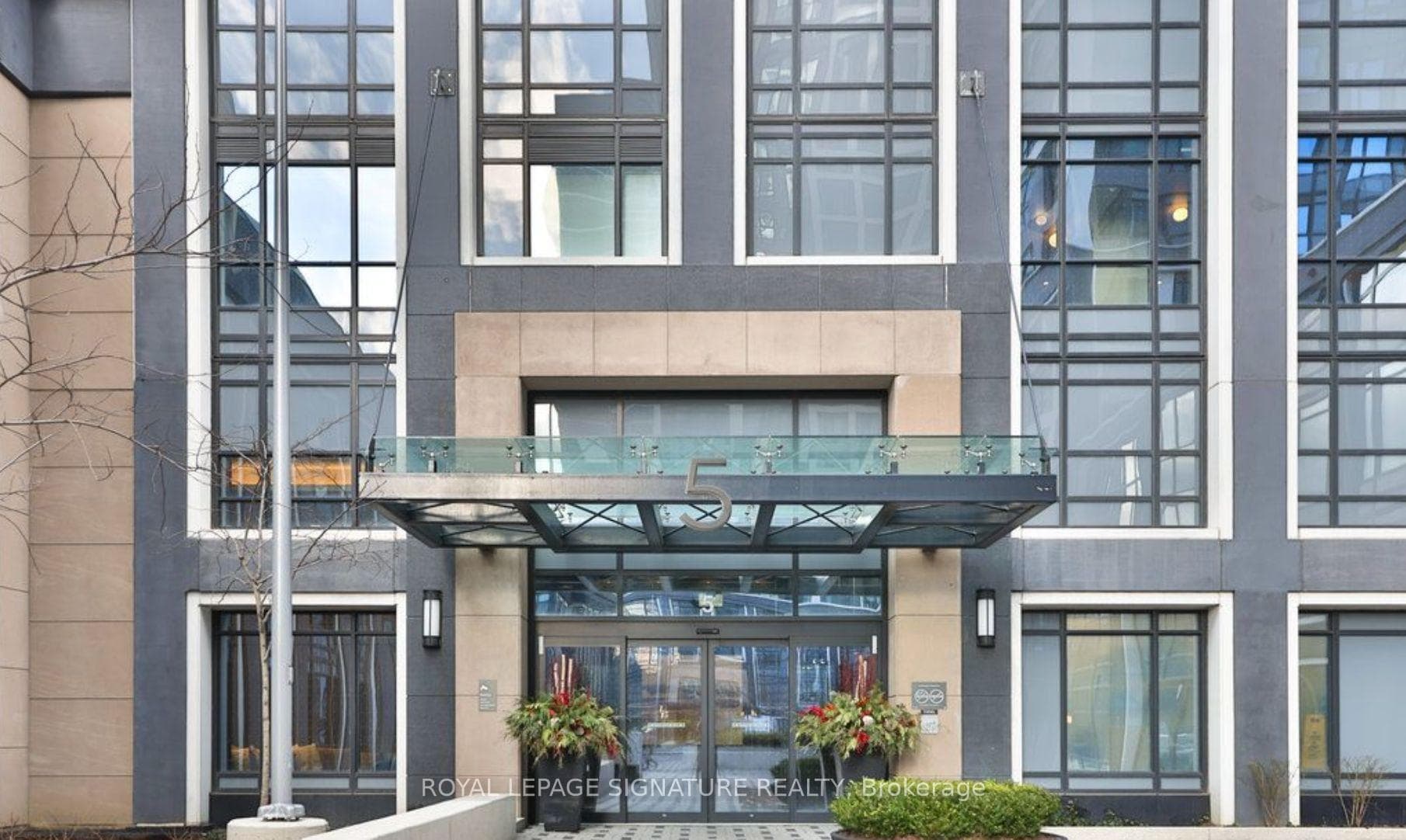 5 Mabelle Avenue Unit 1433 photo 2