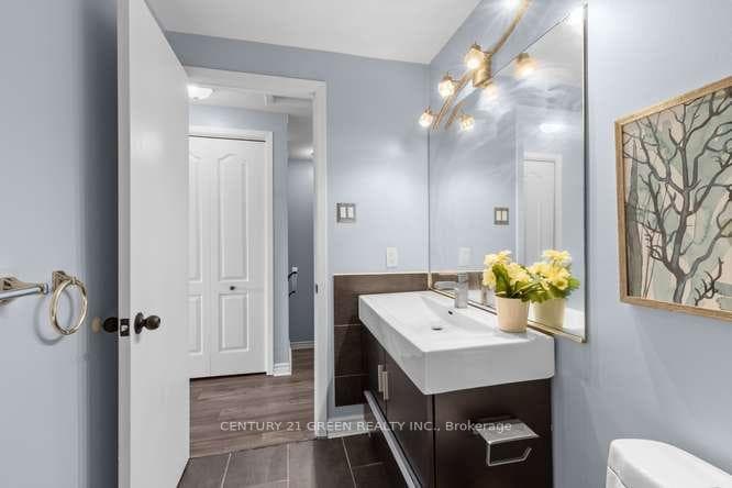 474 Southdale Road Unit 28 photo 7