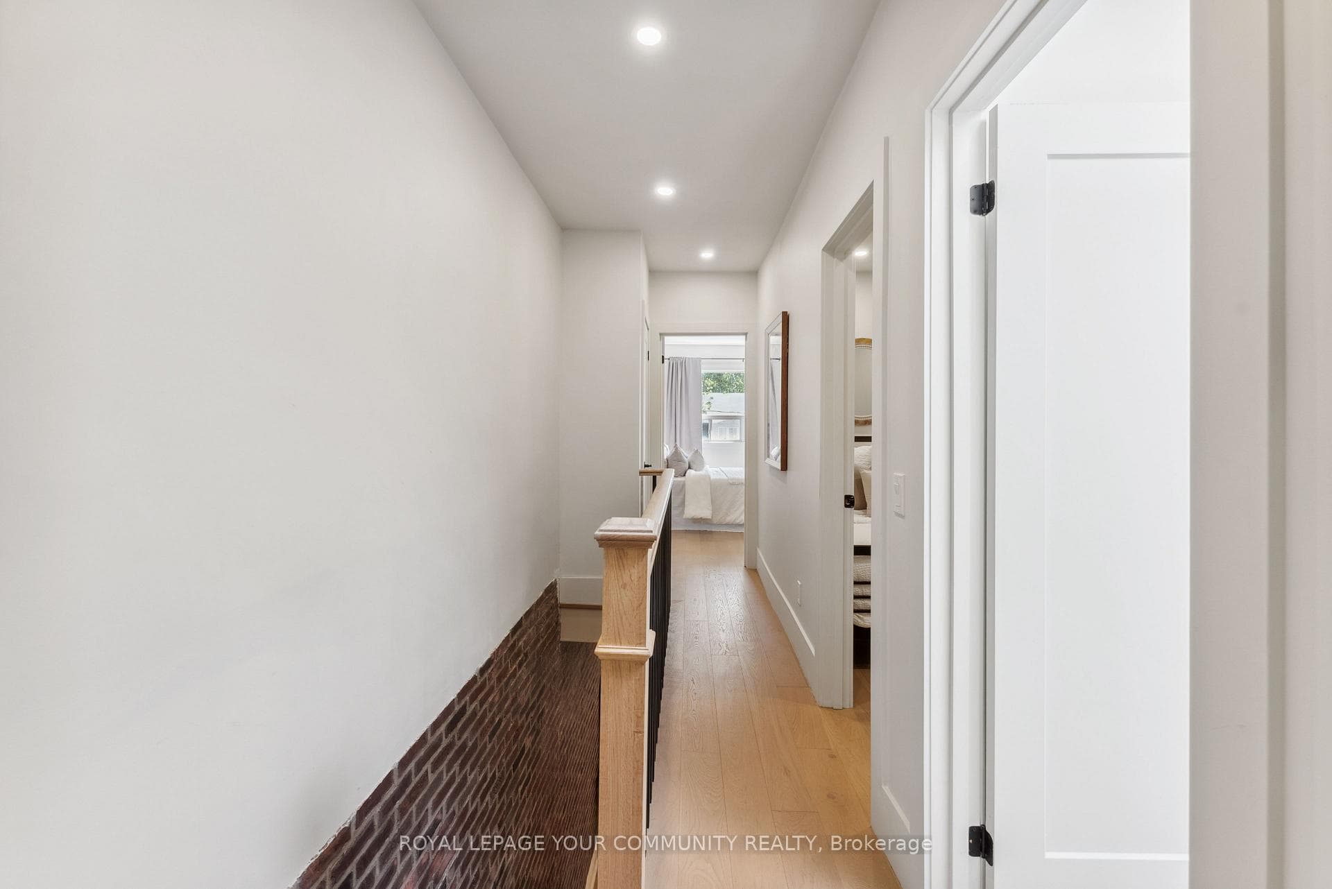 12 Lamb Avenue photo 17
