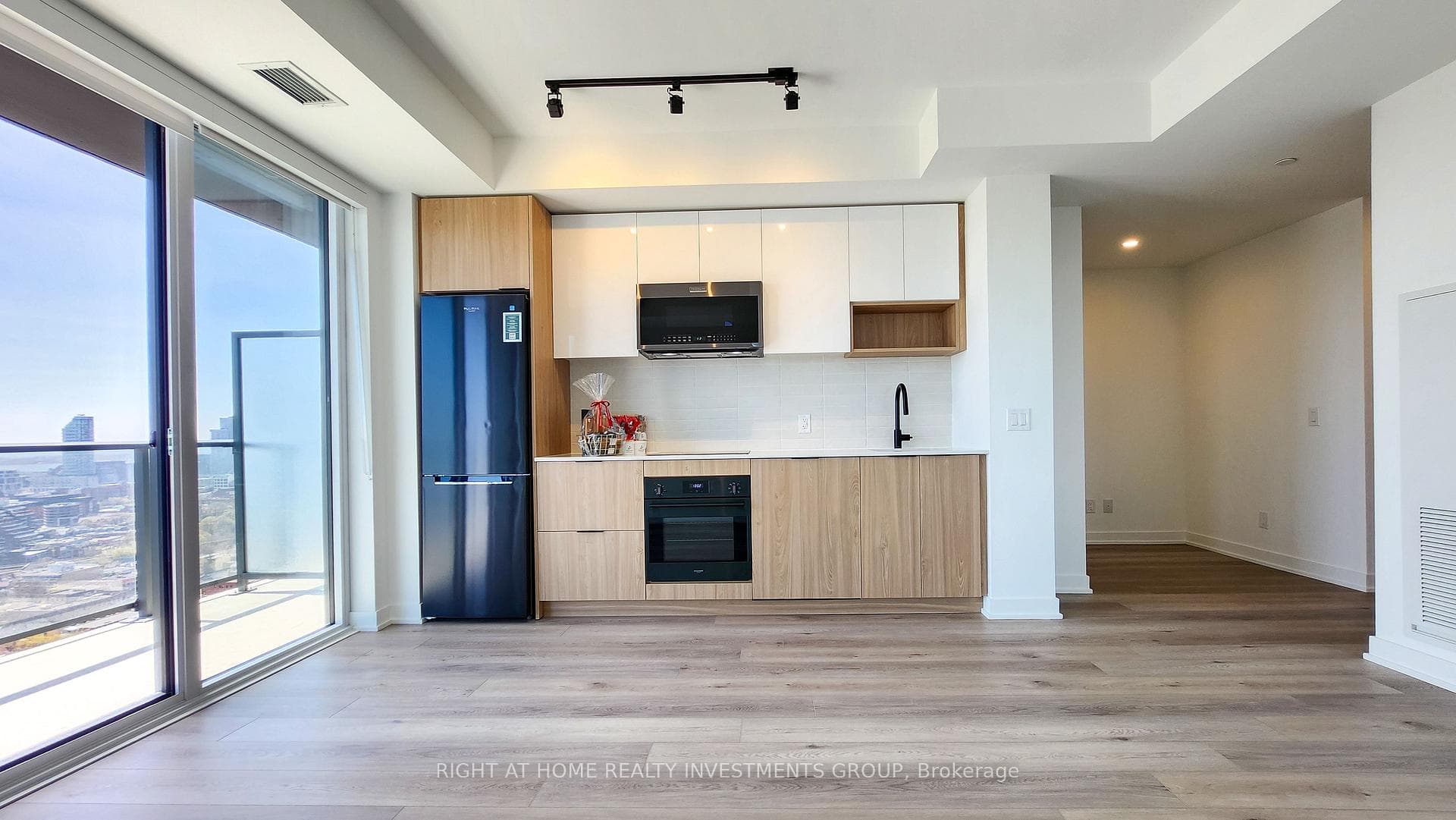 5 Defries Street Unit 3002 photo 10