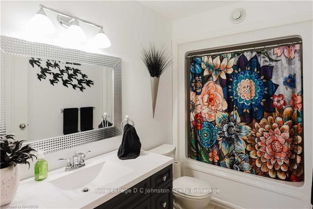 377 PEEL Street photo 21