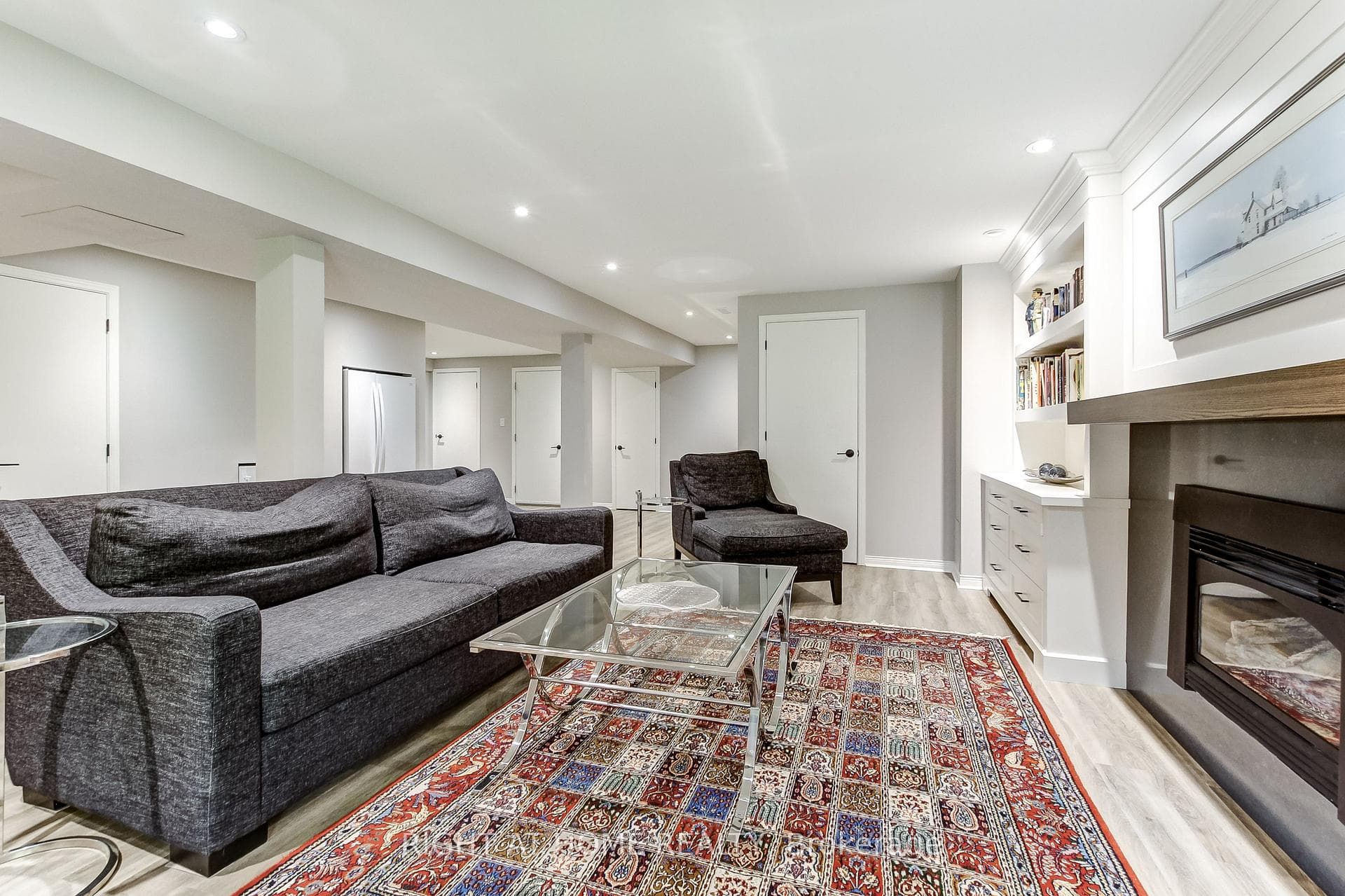 160 Rossmull Crescent photo 42