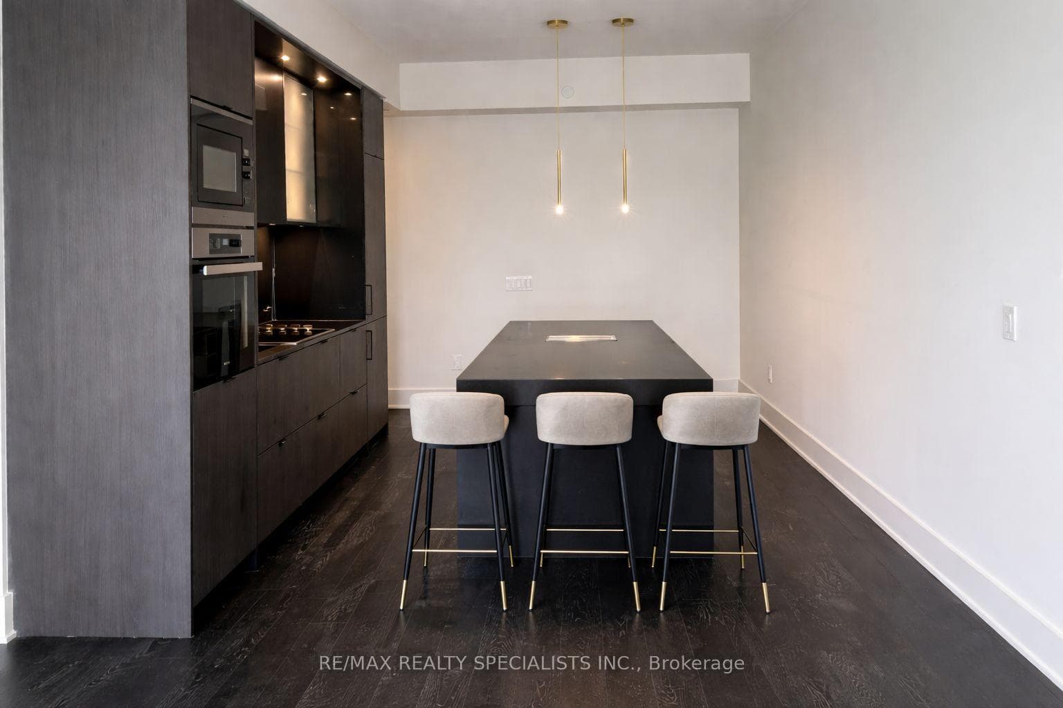 11 YORKVILLE Avenue Unit 2211 photo 12