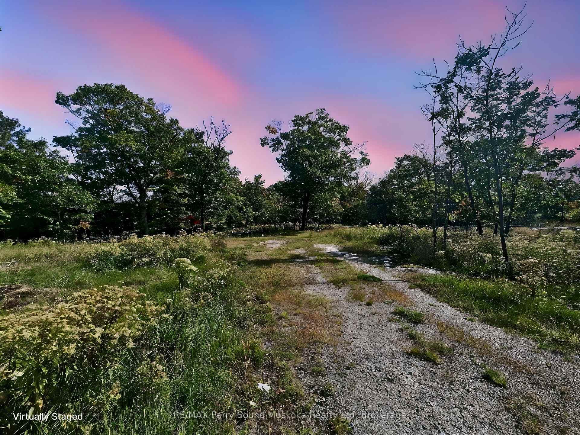 Desirable Bayview Subdivision!