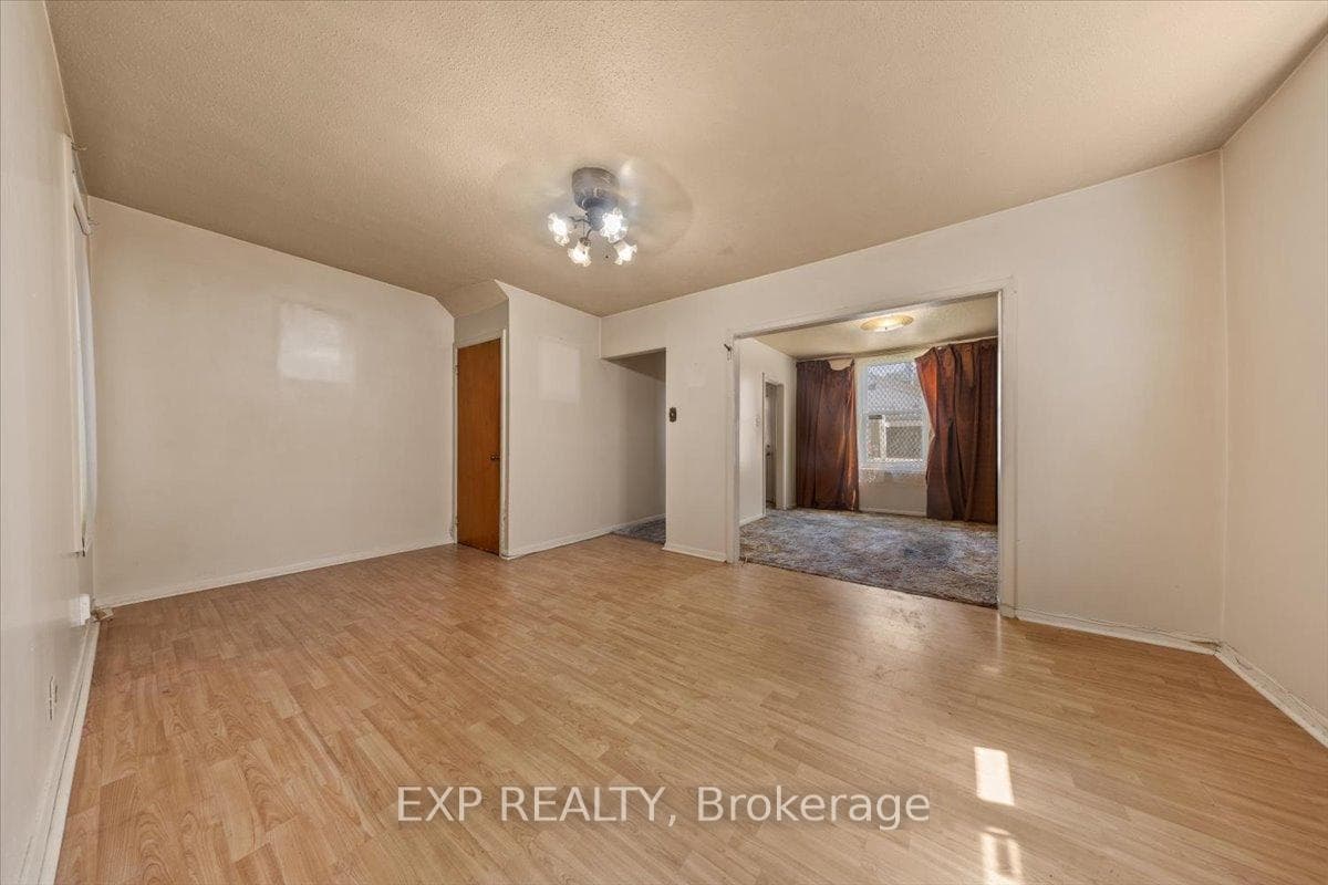198 Hinchey Avenue photo 9