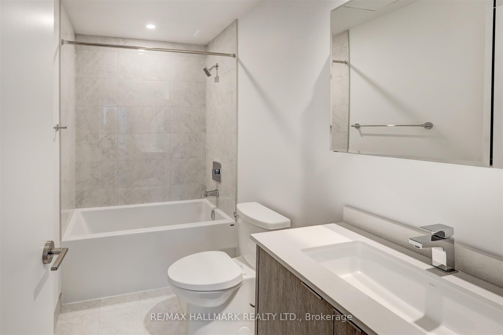 1928 Lake Shore Boulevard Unit 1502 photo 12