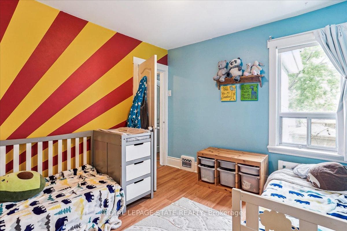 54 Gibson Avenue photo 22