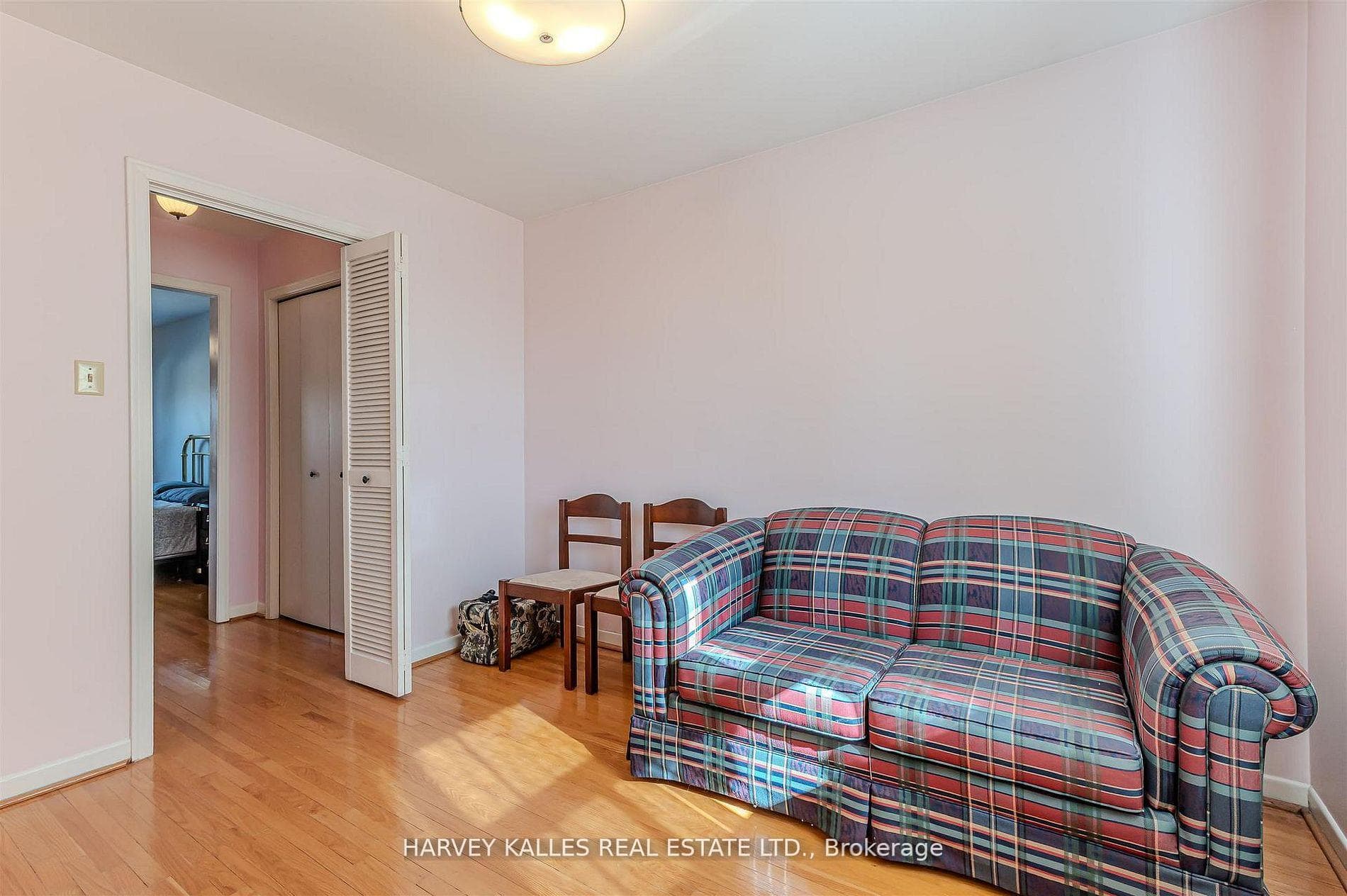 274 Mcgill Street photo 23