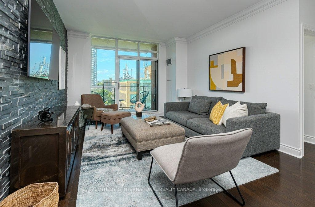 319 Merton Street Unit 716 photo 8