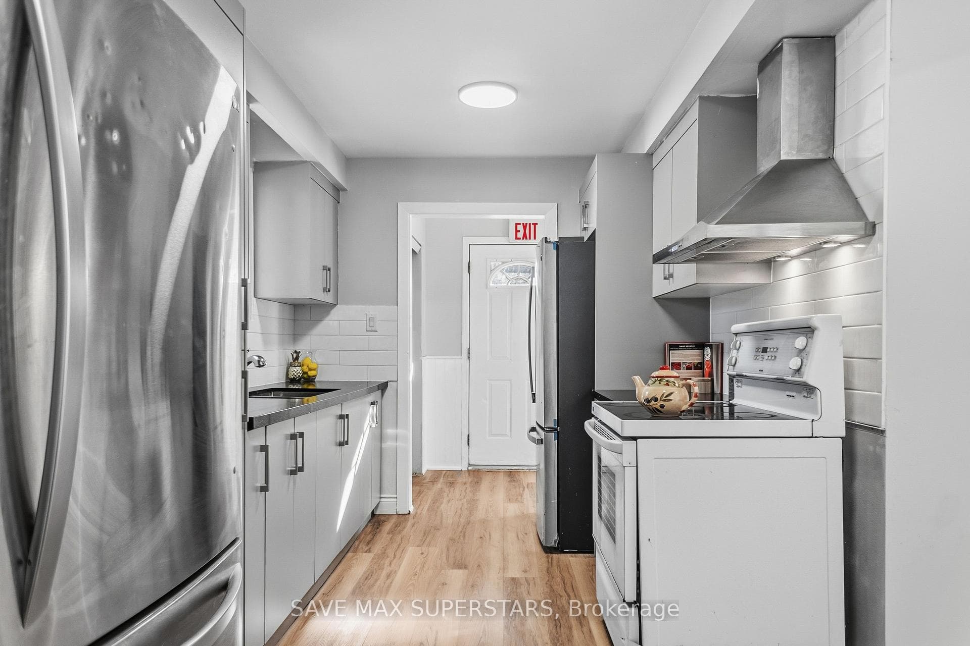 71 College Crescent photo 11