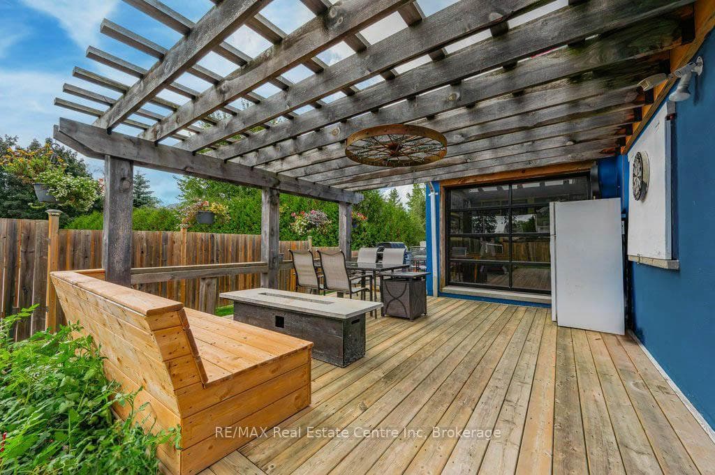 255 GOWRIE Street photo 23