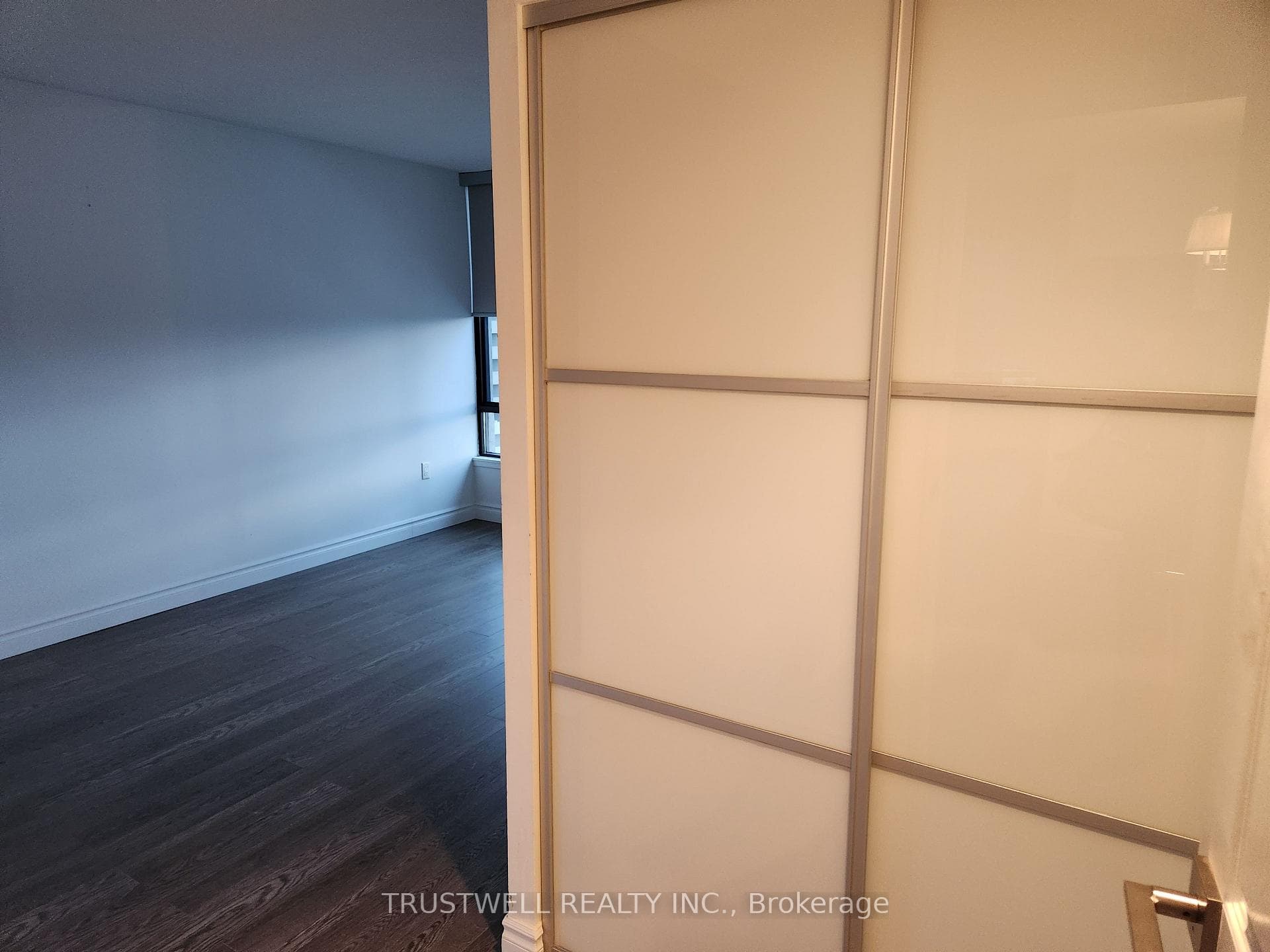 65 Skymark Drive Unit 1706 photo 15